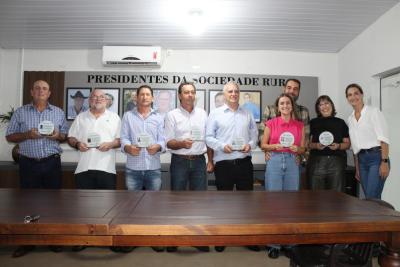 LS: Sociedade Rural eterniza e reconhece trabalhos de ex-presidentes em galeria