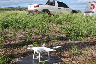 Coprossel e Sindicato Rural de Laranjeiras do Sul realizam curso sobre uso de Drone na agricultura