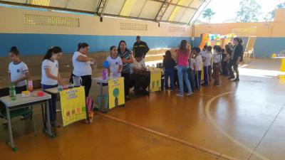 Escola Leocádio José Correia realizou a Feira de Ciências