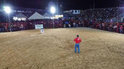 Arena lotada para prestigiar o encerramento da programação da Expovir 2023 em Virmond