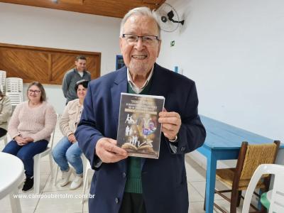 LS: Padre Giovane Murazzo apresentou a Biografia “Chuva de Bênçãos”