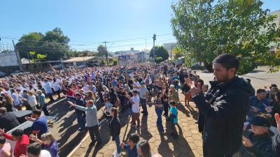 Centenas de Fiéis participaram da celebração de Corpus Christi em Laranjeiras do Sul