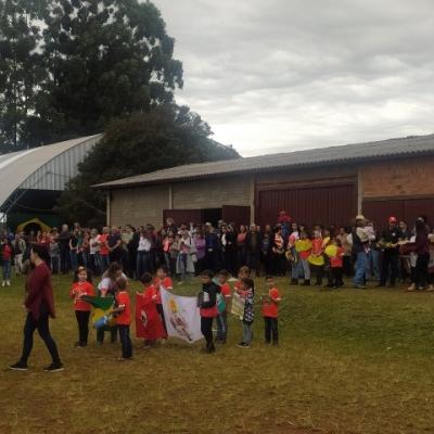 Mais de duas mil pessoas participaram da festa de 26 anos do Assentamento 8 de Junho