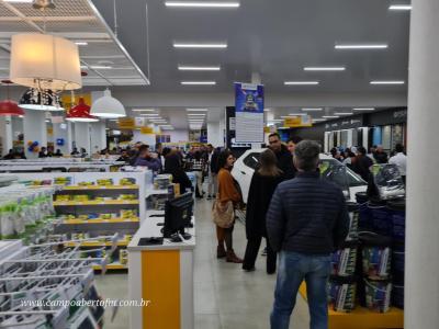 LS: Comercial Ivaiporã inaugurou nesta sexta-feira