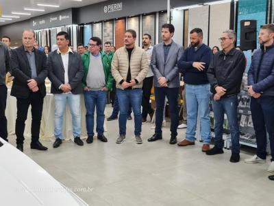 LS: Comercial Ivaiporã inaugurou nesta sexta-feira