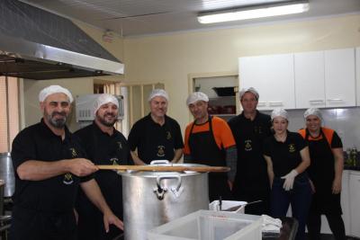 Mais de 500 almoços foram servidos na 8ª Feijoada da APAE de Laranjeiras do Sul