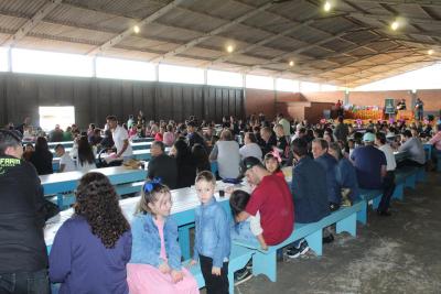 Almoço da Escola Padre Gerson foi sucesso em Laranjeiras do Sul (09/07)