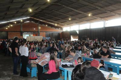 Almoço da Escola Padre Gerson foi sucesso em Laranjeiras do Sul (09/07)