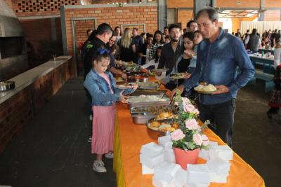 Almoço da Escola Padre Gerson foi sucesso em Laranjeiras do Sul (09/07)