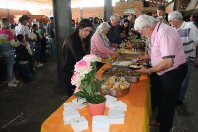 Almoço da Escola Padre Gerson foi sucesso em Laranjeiras do Sul (09/07)