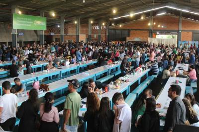 Almoço da Escola Padre Gerson foi sucesso em Laranjeiras do Sul (09/07)