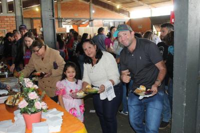 Almoço da Escola Padre Gerson foi sucesso em Laranjeiras do Sul (09/07)