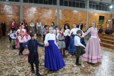 4º Dia da Novena da Padroeira Sant´Ana, teve a participação da Paróquia Imaculada Conceição do Porto Barreiro