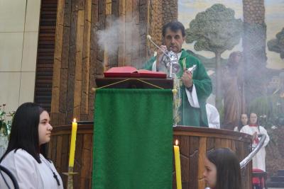 7º dia da Novena em Louvor a Padroeira Sant´Ana teve benção especial para os Carpinteiros e Marceneiros.