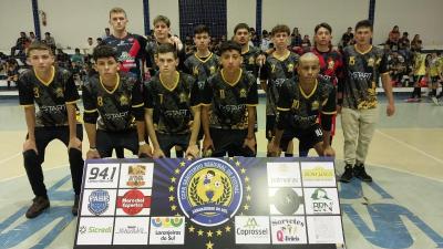 Clube da Bola 11 e 17 e OLF 13 se garantem nas finais da Copa Garotinho de Futsal