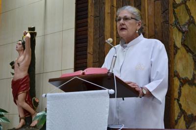 8º dia da Novena em louvor a Padroeira Sant´Ana reuniu centenas de fiéis e teve benção especial para as crianças