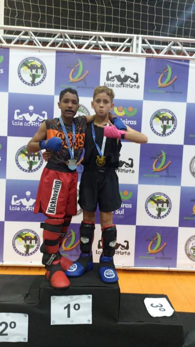 Laranjeiras do Sul conquista três primeiros lugares na Copa Paraná de Kickboxing. 