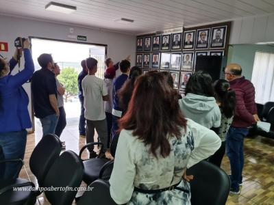 Alunos do Centro da Juventude de Laranjeiras do Sul visitaram a câmara de vereadores