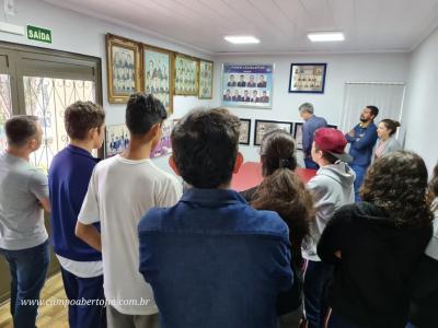 Alunos do Centro da Juventude de Laranjeiras do Sul visitaram a câmara de vereadores