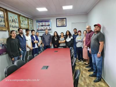 Alunos do Centro da Juventude de Laranjeiras do Sul visitaram a câmara de vereadores