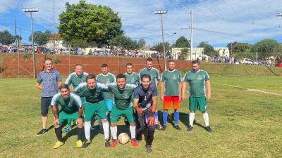 Campeões definidos nos penaltis no Municipal de Futebol Sete em Porto Barreiro