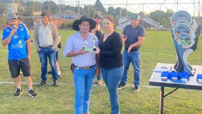 Campeões definidos nos penaltis no Municipal de Futebol Sete em Porto Barreiro