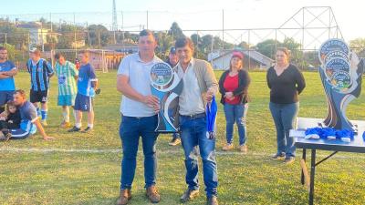 Campeões definidos nos penaltis no Municipal de Futebol Sete em Porto Barreiro