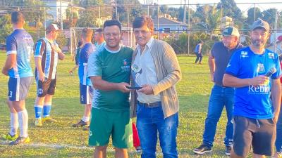 Campeões definidos nos penaltis no Municipal de Futebol Sete em Porto Barreiro