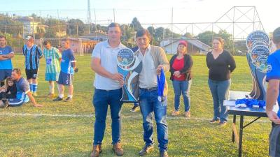 Campeões definidos nos penaltis no Municipal de Futebol Sete em Porto Barreiro