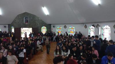 LS: Mais de 380 Jovens participaram do retiro de formação para o Sacramento da Crisma 