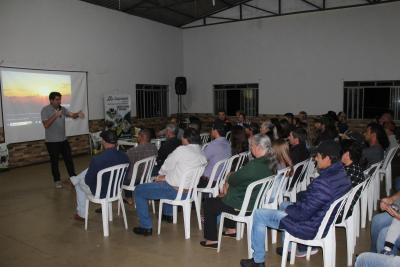 RAÇÕES COPROSSEL – Qualidade da Ração é foco de reunião com pecuaristas em Nova Laranjeiras 