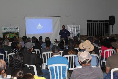 RAÇÕES COPROSSEL – Qualidade da Ração é foco de reunião com pecuaristas em Nova Laranjeiras 