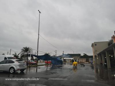 LS: Chuvas e ventos fortes causam estragos na região do Bairro Palmeiras 