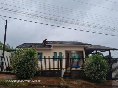 LS: Chuvas e ventos fortes causam estragos na região do Bairro Palmeiras 