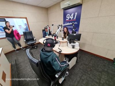 Equipe do Centro da Juventude visita a Campo Aberto FM