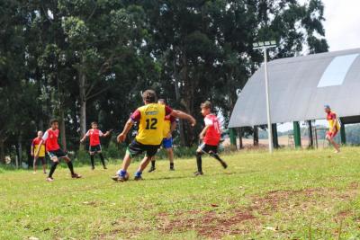 Duelo no Futebol entre Vôs x Netos termina empatado no 8 de Junho 