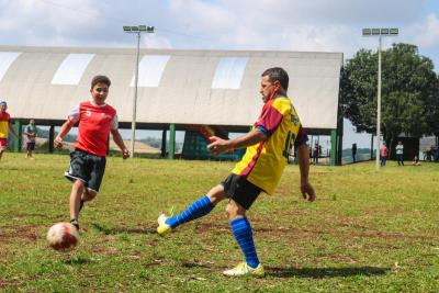 Duelo no Futebol entre Vôs x Netos termina empatado no 8 de Junho 