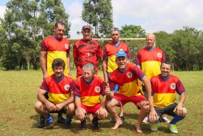 Duelo no Futebol entre Vôs x Netos termina empatado no 8 de Junho 