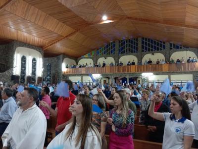 2º dia da Novena de Nossa Senhora Aparecida em Laranjeiras do Sul teve benção para as crianças