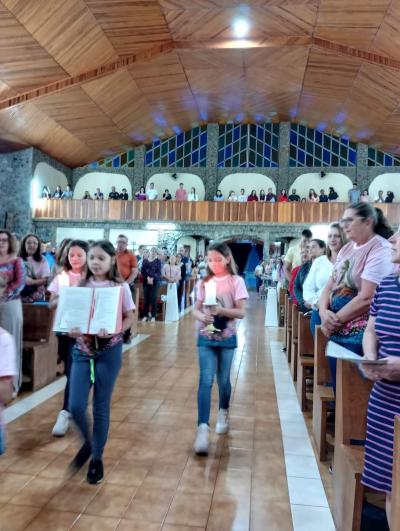 Centenas de Fiéis participaram da celebração do 5º dia da Novena em Laranjeiras do Sul