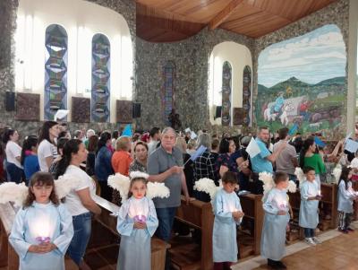 8º Dia da Novena de Aparecida em Laranjeiras do Sul teve benção para os professores e funcionários públicos