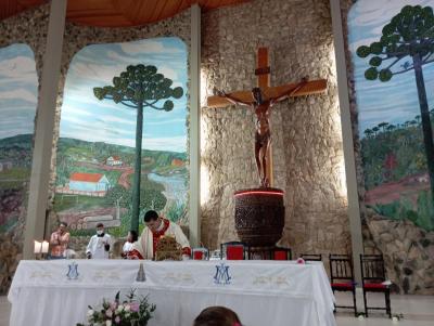 8º Dia da Novena de Aparecida em Laranjeiras do Sul teve benção para os professores e funcionários públicos