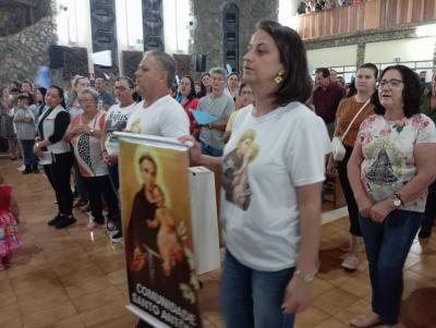 8º Dia da Novena de Aparecida em Laranjeiras do Sul teve benção para os professores e funcionários públicos