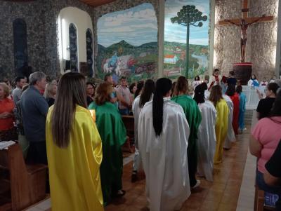 8º Dia da Novena de Aparecida em Laranjeiras do Sul teve benção para os professores e funcionários públicos