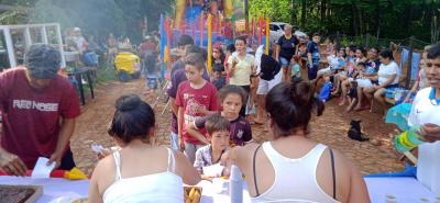 Aconteceu neste domingo (15) a Festa das Crianças na Vila Somensi