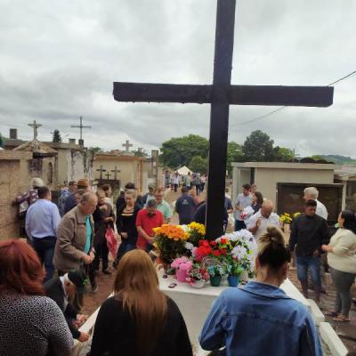 Laranjeirenses participam da celebração da missa do Dia de Finados