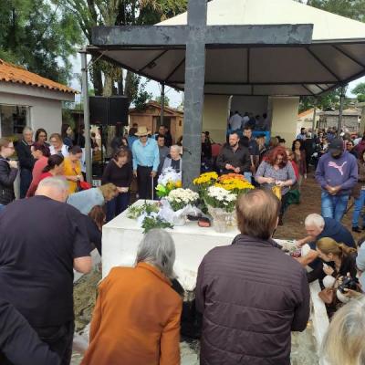 Laranjeirenses participam da celebração da missa do Dia de Finados