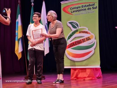 LS: Colégio Laranjeiras premia alunos destaques do ano