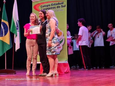 LS: Colégio Laranjeiras premia alunos destaques do ano