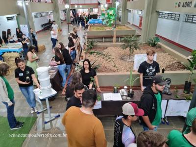 Escola  Técnica realiza a Primeira Feira de Educação e Técnologia